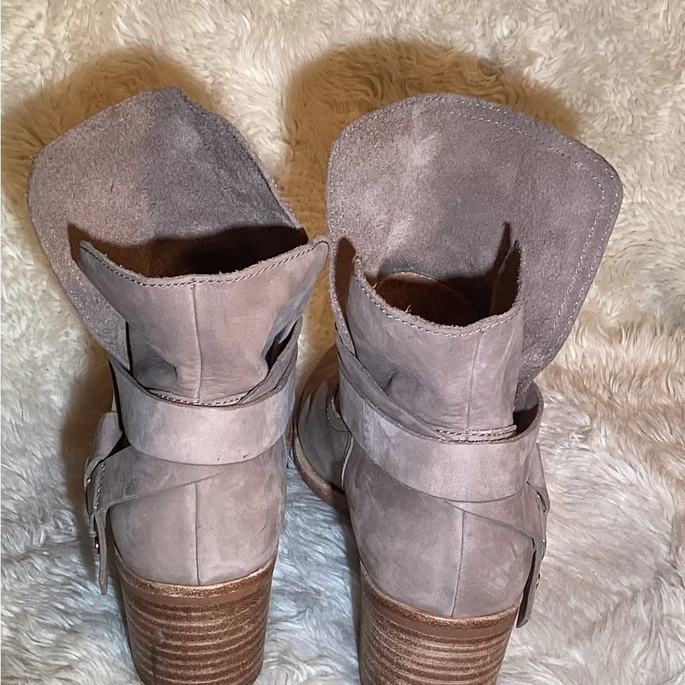 UGG Elora taupe nubuck harness booties size 10